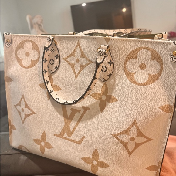 Louis Vuitton Olive Green Monogram Tote Bag - Picture 3 of 6